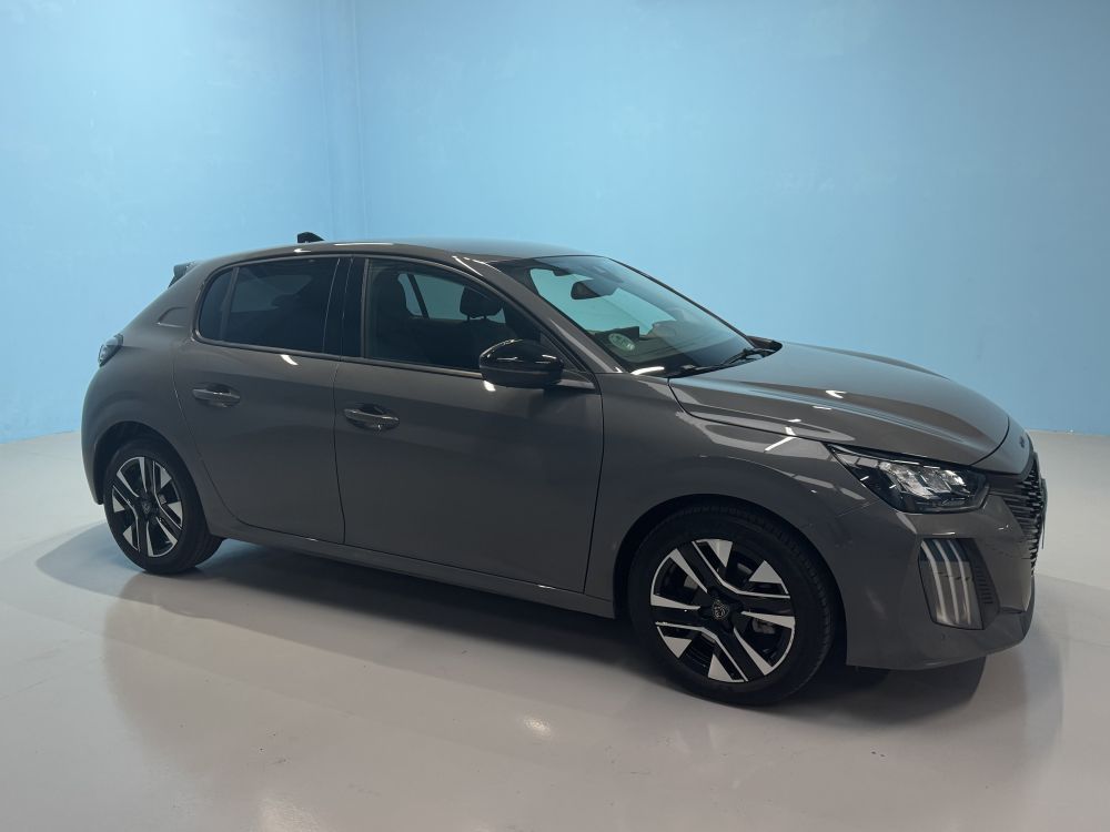 CERDÁ MOTORS | PEUGEOT 208 Allure 100 SS 6 Vel - Año 2025 - Km 22.000 CERDÁ MOTORS | PEUGEOT 208 Allure 100 SS 6 Vel - Año 2025 - Km 22.000